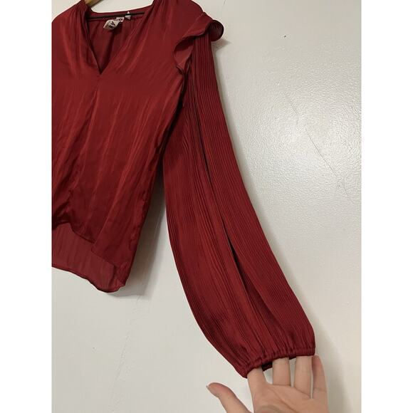 Anthropologie Dolan Red satin Long Sleeve balloon Style Blouse Medium - Picture 2 of 6